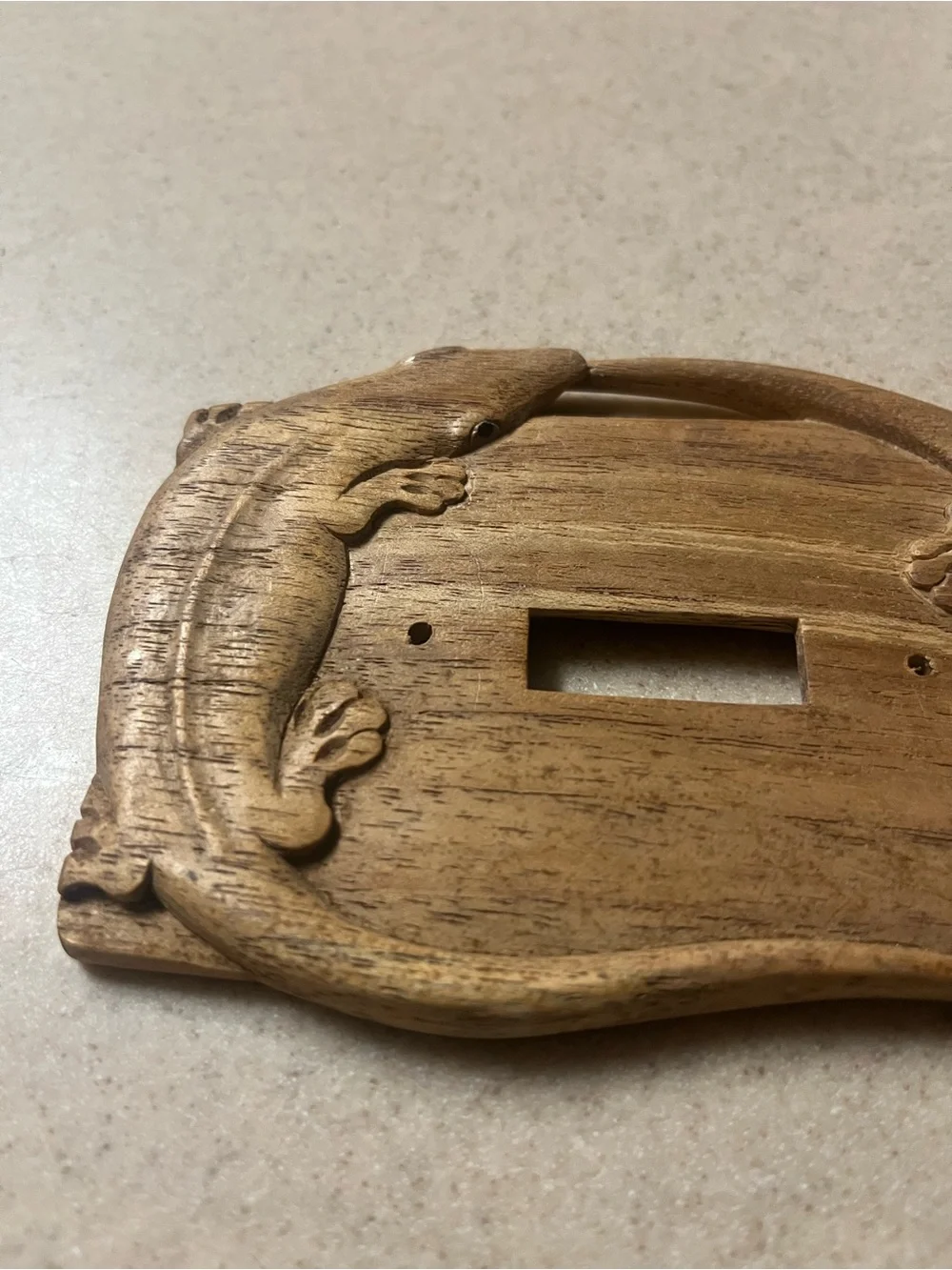 Wood Carved Single Toggle Light Switch Cover - 3D Lizard Gecko Indonesia